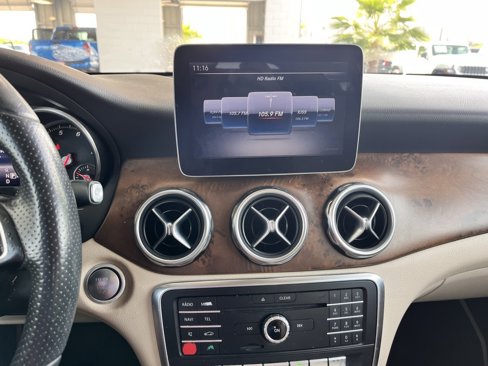 Used 2018 Mercedes-Benz GLA 250 image 13