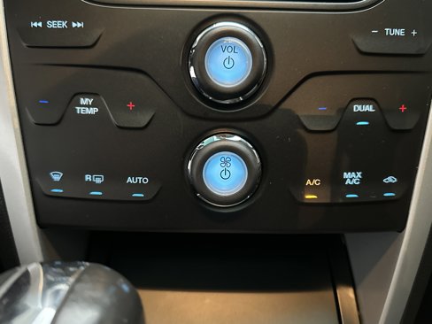 Used 2015 Ford Explorer XLT w/ Equipment Group 202A image 38