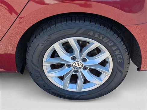 Used 2018 Volkswagen Passat 2.0T S w/ Driver Assistance Package image 24