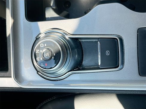 Used 2024 Ford Edge SEL image 18