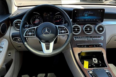 Used 2021 Mercedes-Benz GLC 300 4MATIC image 5