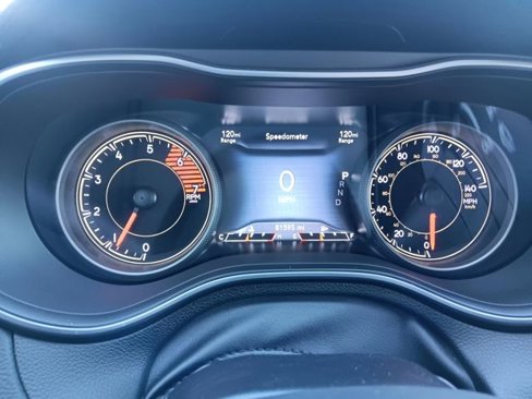 Used 2021 Jeep Cherokee Limited image 17