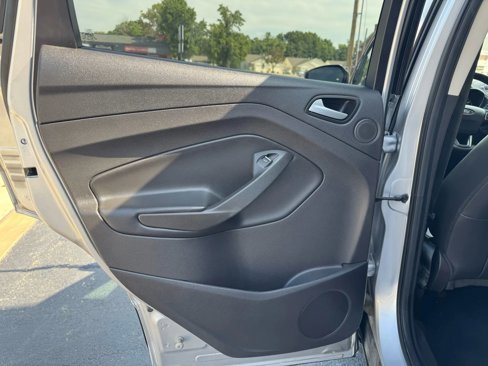Used 2018 Ford Escape Titanium w/ Ford Safe & Smart Package image 33