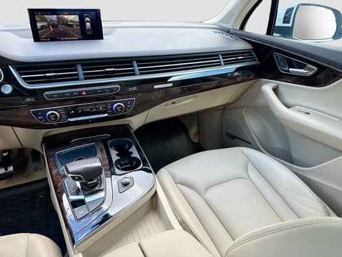 Used 2018 Audi Q7 3.0T Prestige w/ Prestige Package image 24