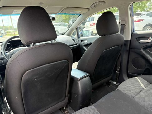 Used 2017 Kia Forte LX image 13