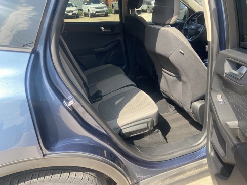 Used 2020 Ford Escape SE image 10