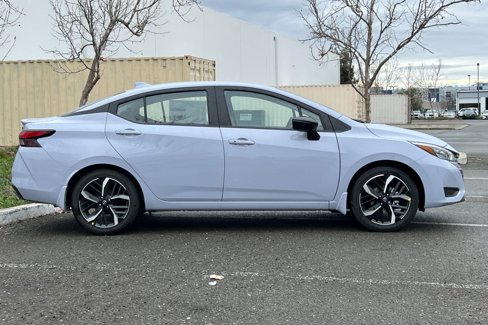 New 2025 Nissan Versa SR w/ Trunk Package image 3