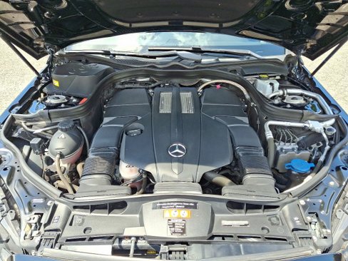 Used 2015 Mercedes-Benz E 400 4MATIC Sedan image 29