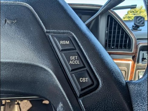 Used 1990 Ford F150 4x4 Regular Cab image 11