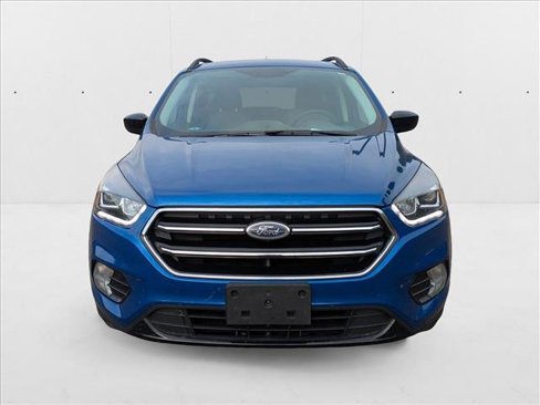 Used 2017 Ford Escape SE w/ Equipment Group 201A image 2