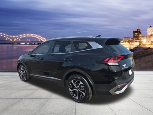 Used 2023 Kia Sportage EX image 3