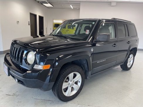 Used 2013 Jeep Patriot Sport image 4