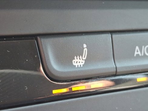 Certified 2022 Volkswagen Taos S image 22
