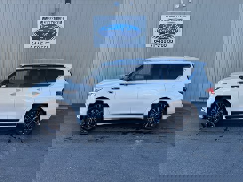 Used 2021 INFINITI QX80 Premium Select w/ All-Season Package image 1