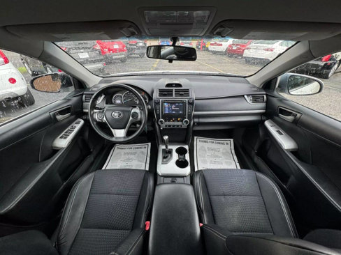 Used 2014 Toyota Camry SE image 26