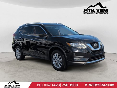 Used 2018 Nissan Rogue SV image 2