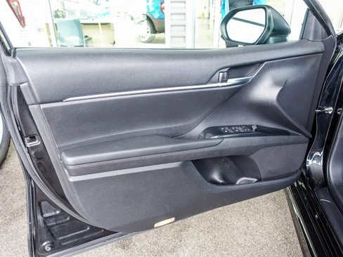 Used 2019 Toyota Camry SE image 21