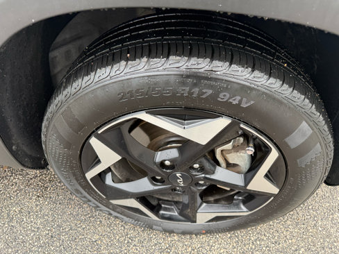 Used 2024 Kia Seltos EX image 9