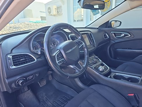Used 2015 Chrysler 200 Limited w/ Convenience Group image 14