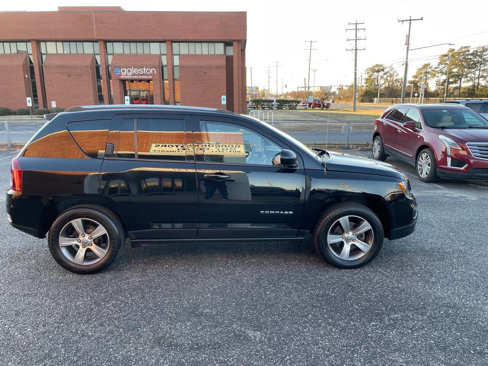 Used 2017 Jeep Compass High Altitude image 9