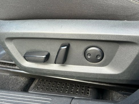 Used 2023 Nissan Rogue SV image 10