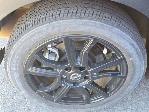 Used 2023 Nissan Kicks SR image 6