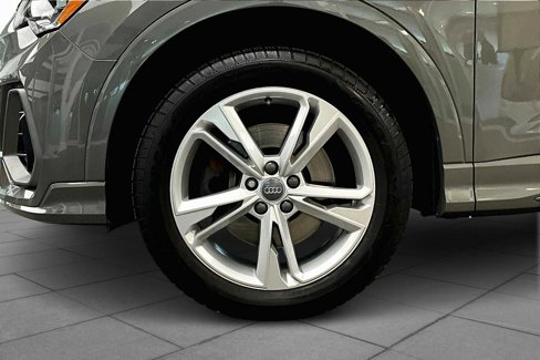 Used 2020 Audi Q3 2.0T Premium w/ Convenience Package image 9
