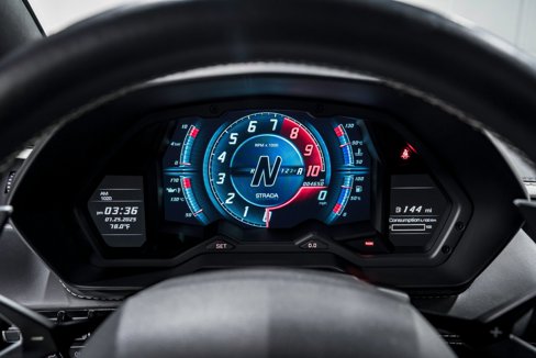 Used 2017 Lamborghini Aventador S image 15