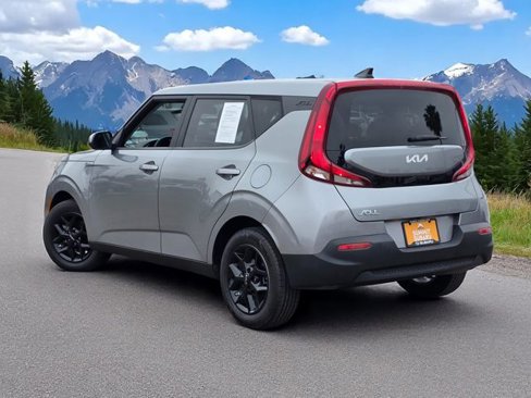 Used 2022 Kia Soul LX w/ Technology Package image 5