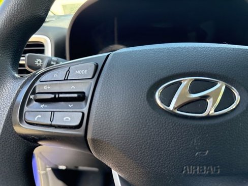 Certified 2022 Hyundai Venue SE w/ Cargo Package image 35
