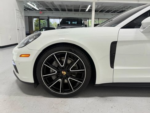 Used 2018 Porsche Panamera image 6