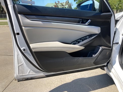 Used 2021 Honda Accord LX image 10