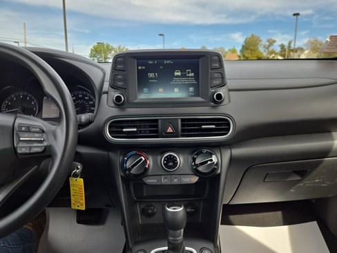 Used 2019 Hyundai Kona SE image 23