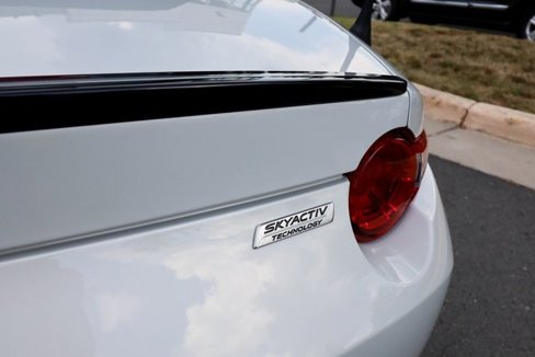 Used 2016 MAZDA MX-5 Miata Club image 25