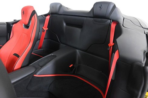 Used 2024 Ferrari Roma Spider image 19