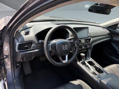 Used 2018 Honda Accord EX image 4