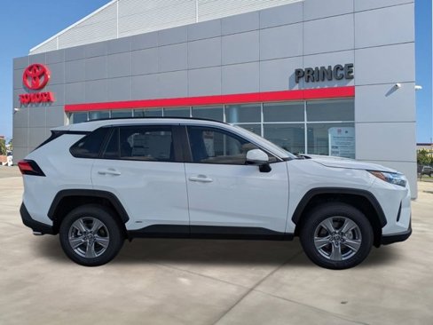 New 2025 Toyota RAV4 XLE image 3