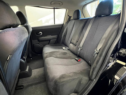 Used 2012 Nissan Versa SL w/ SL Navigation Pkg image 10