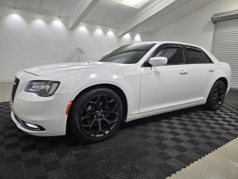 Used 2020 Chrysler 300 S image 3