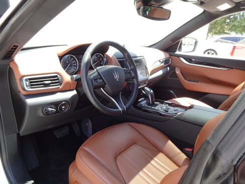Used 2022 Maserati Levante Modena image 9