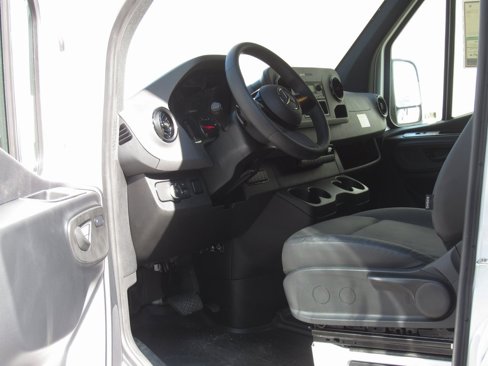 New 2025 Mercedes-Benz Sprinter 2500 image 9
