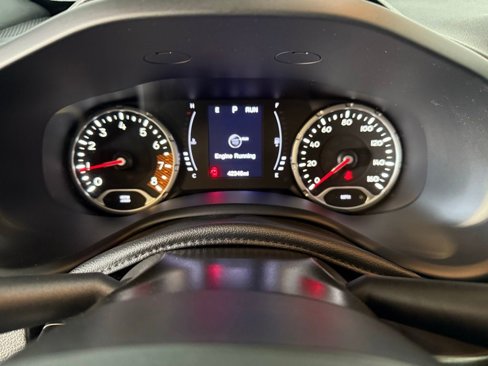 Used 2020 Jeep Renegade Latitude w/ Cold Weather Group image 19