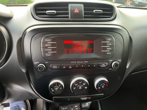 Used 2016 Kia Soul image 18
