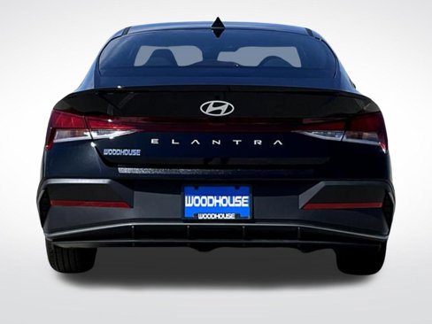 New 2025 Hyundai Elantra Sport image 7