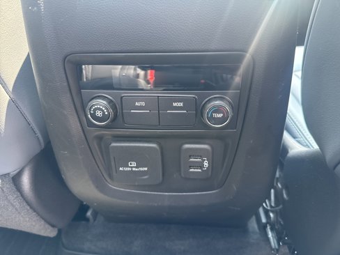 Used 2021 Buick Enclave Essence w/ Sound and Sites Package image 26