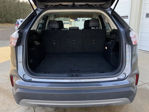 Used 2023 Ford Edge SEL image 25