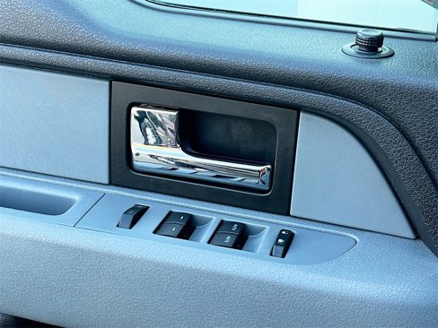 Used 2013 Ford F150 XLT w/ Luxury Equipment Group image 17