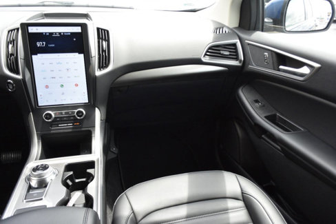 Used 2024 Ford Edge SEL w/ Convenience Package image 32