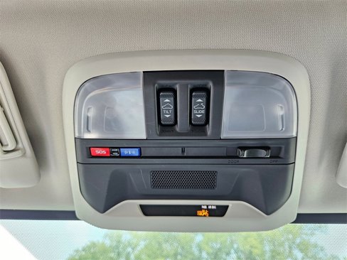 Used 2018 Subaru Crosstrek 2.0i Premium w/ Moonroof Package image 18