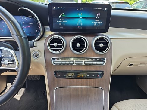 Used 2021 Mercedes-Benz GLC 300 4MATIC image 20